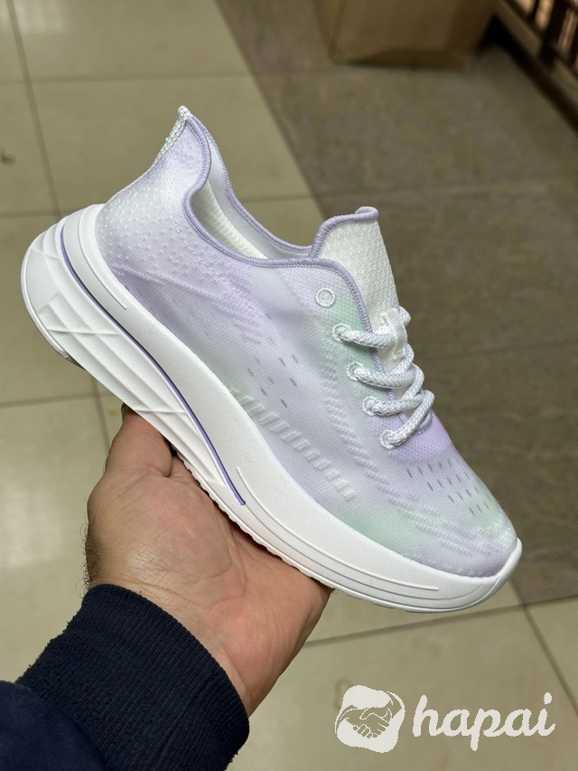 Кроссовки